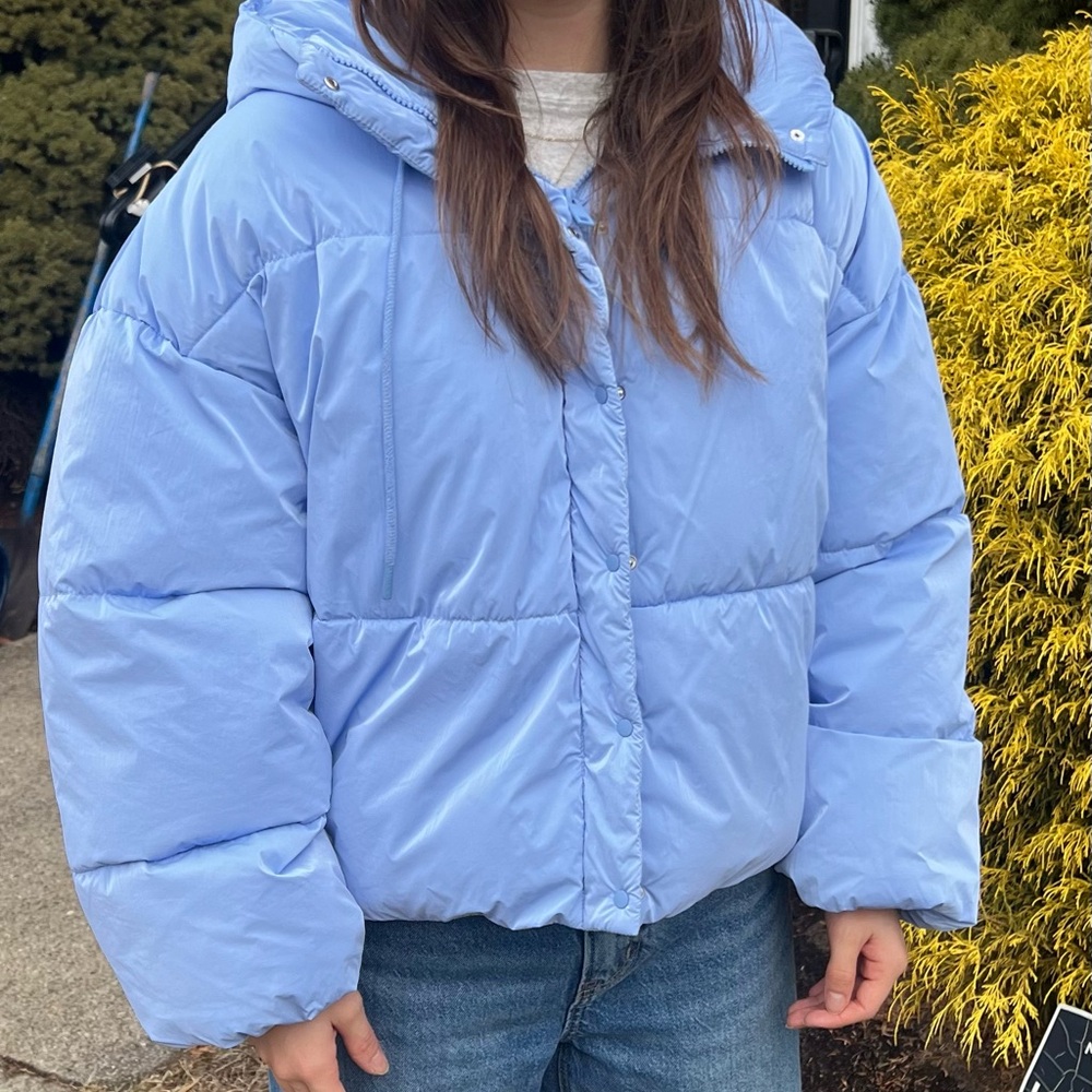 (SOLD) Zara puffer jacket in French blue/purple in like new condition.